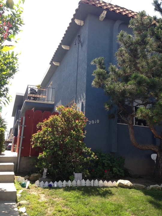 2010 Morgan Ln in Redondo Beach, CA - Building Photo