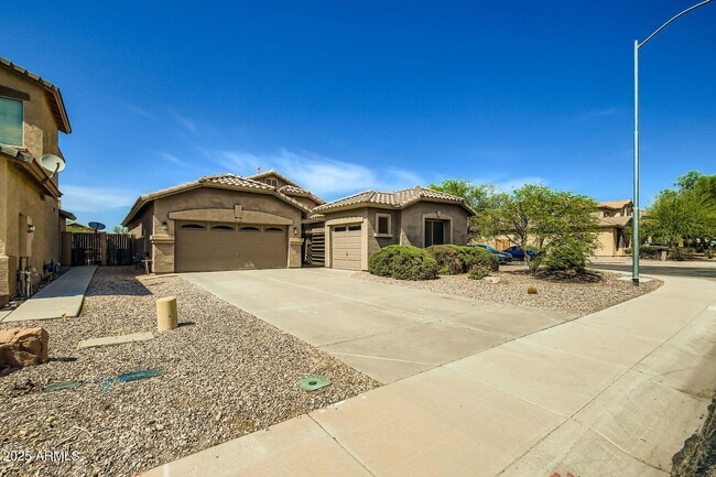46108 W Morning View Ln in Maricopa, AZ - Building Photo - Building Photo