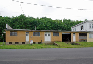 128-140 W 7th St in Mount Carmel, PA - Building Photo - Building Photo