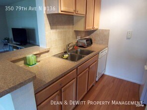 350 79th Ave N-Unit -136 in St. Petersburg, FL - Building Photo - Building Photo