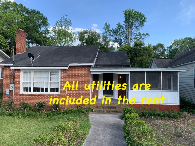 321 5th Ave, Unit A in Eastman, GA - Building Photo - Building Photo