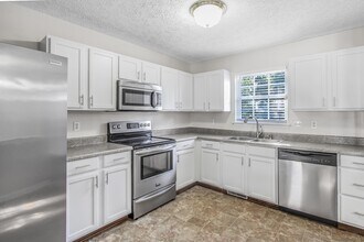 103 Bridgedale Ct in Knightdale, NC - Building Photo - Building Photo