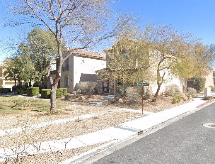 2020 Vienna Bronze Walk in Henderson, NV - Building Photo