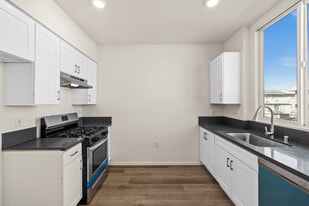 The Lexi in North Hills, CA - Building Photo