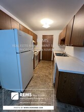 544 E Slifer St in Portage, WI - Building Photo - Building Photo