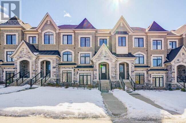 539 Carrville Rd in Richmond Hill, ON - Building Photo - Building Photo