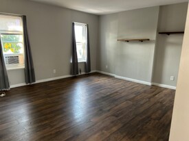 2 School St in Cohoes, NY - Building Photo