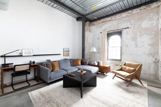 1009 W Juneau Ave, Unit SI ID1379000P in Milwaukee, WI - Building Photo - Building Photo