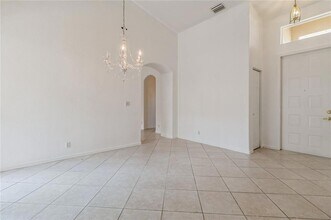 5851 NW 119th Dr, Unit 310-211 in Coral Springs, FL - Building Photo - Building Photo