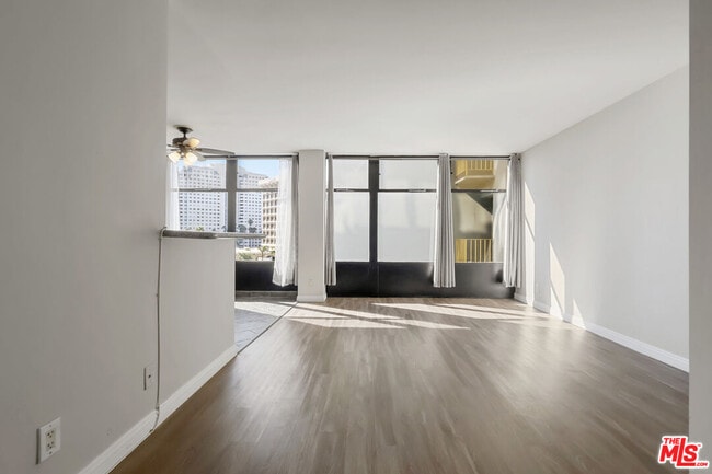 100 Atlantic Ave in Long Beach, CA - Building Photo - Building Photo