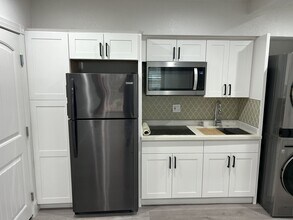 823 Knights Cir in Vallejo, CA - Building Photo - Building Photo