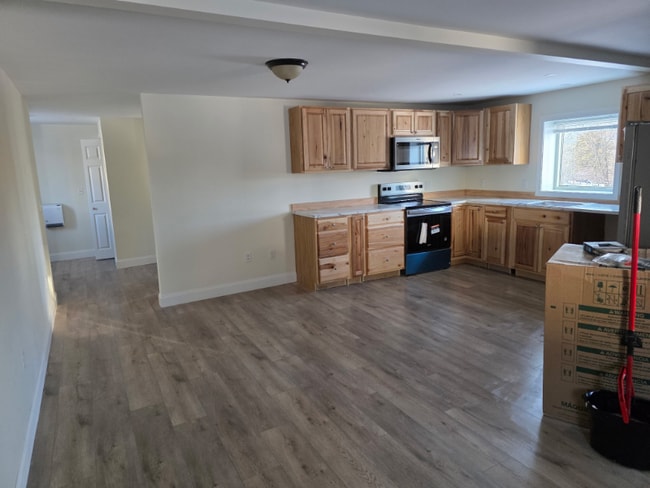 19 Hill Ave in Ashland, NH - Building Photo - Building Photo