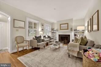 1605 44th St NW in Washington, DC - Building Photo - Building Photo