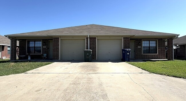 property at 2706 Ashley Dr