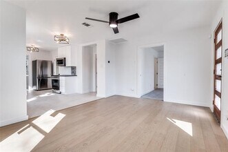 2503 Stovall Dr in Dallas, TX - Building Photo - Building Photo