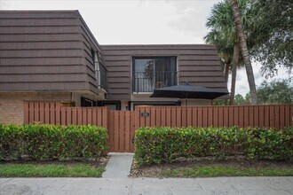 1203 12th Ct in Jupiter, FL - Building Photo - Building Photo