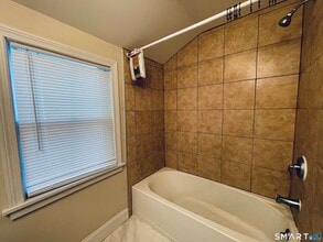 194 Washington Ave in Torrington, CT - Building Photo - Building Photo