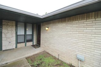 145 Shadybrook Dr in Desoto, TX - Building Photo - Building Photo