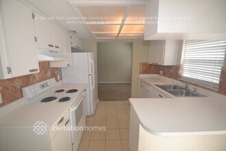 9743 Fox Hollow Rd in Tampa, FL - Building Photo - Building Photo