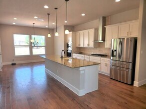 715 Bottlebrush Dr in Georgetown, TX - Building Photo - Building Photo