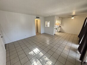6990 Dunsbach Way in Las Vegas, NV - Building Photo - Building Photo