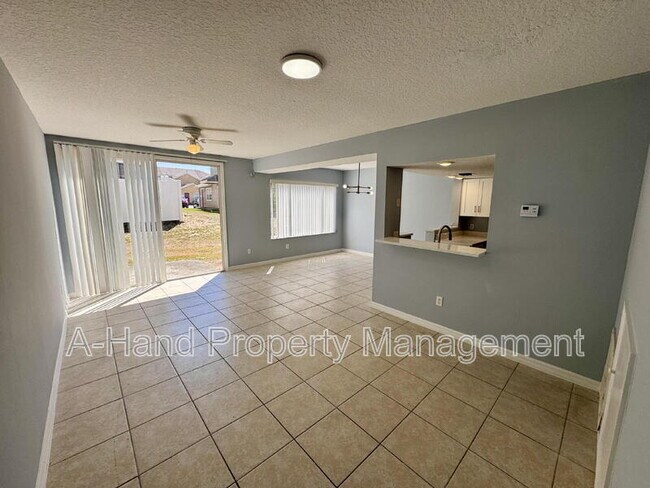 property at 2725 Fan Palm Dr