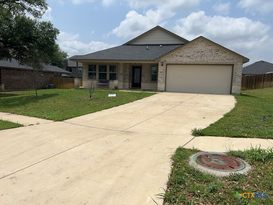 7607 Melanite Dr in Killeen, TX - Foto de edificio