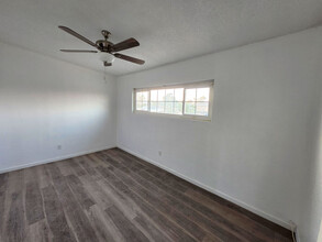 5527 Baileya Ave, Unit A in Twentynine Palms, CA - Foto de edificio - Building Photo