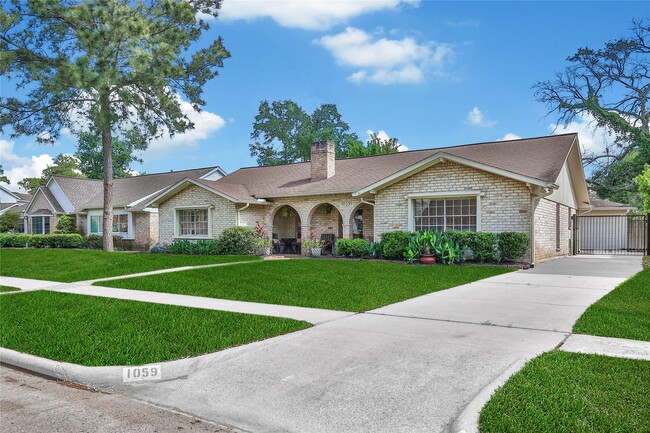 1059 Richelieu Ln in Houston, TX - Building Photo - Building Photo