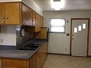 711 Orchard St in Iowa City, IA - Building Photo - Building Photo