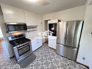 2949 York Ave N in Minneapolis, MN - Building Photo - Building Photo