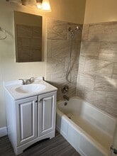 Carol Manor in Sacramento, CA - Foto de edificio - Building Photo