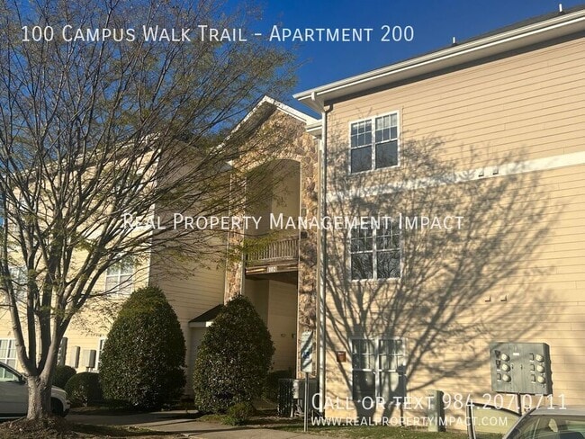 100 Campus Walk Trl in Elon, NC - Foto de edificio - Building Photo