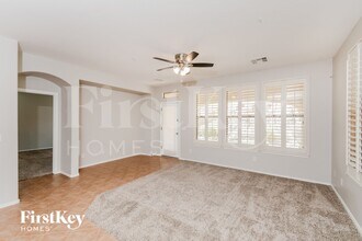 18505 Verdin Rd in Goodyear, AZ - Foto de edificio - Building Photo