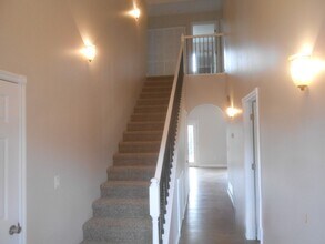 1160 E Snow Hill Ave, Unit #2 in Wasilla, AK - Foto de edificio - Building Photo