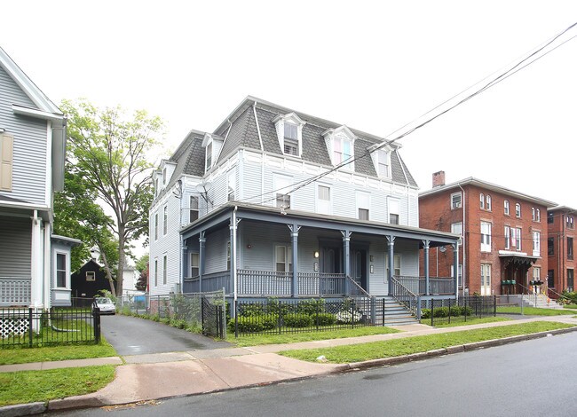 32-34 Madison St in Hartford, CT - Foto de edificio - Building Photo