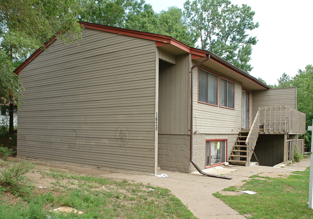 1620 Sloan St in St. Paul, MN - Building Photo