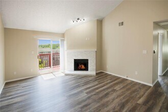 237 Shirley Ridge Dr in St. Charles, MO - Building Photo - Building Photo
