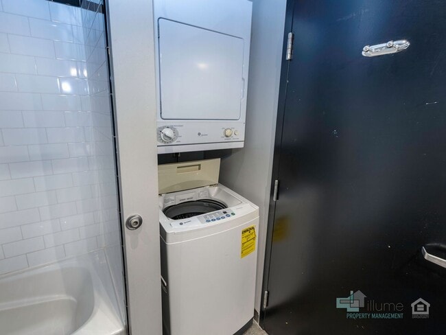 1410 SW 11th Ave in Portland, OR - Building Photo - Building Photo