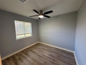 7234 Ellington Cir in Austin, TX - Building Photo - Building Photo