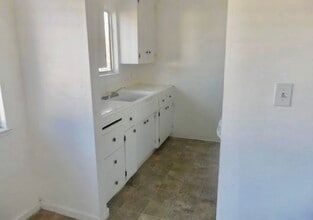 1331 Pinetree Dr, Unit Pinetree in Stockton, CA - Foto de edificio - Building Photo
