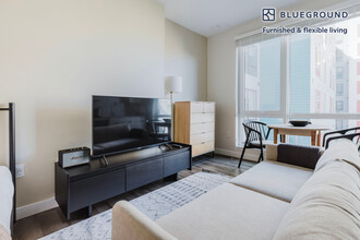 50 Salt St, Unit FL4-ID1093 in Revere, MA - Building Photo - Building Photo