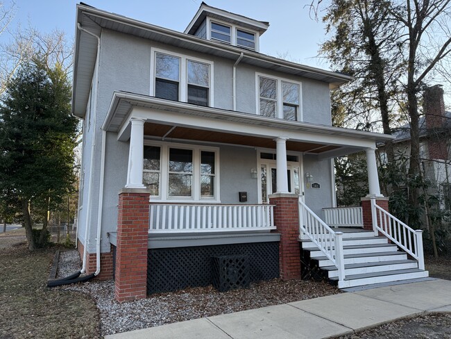 1401 W Laburnum Ave in Richmond, VA - Building Photo - Building Photo