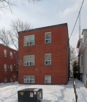84 Albert Ave in Toronto, ON - Building Photo