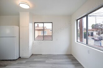 4554 Bond St in San Diego, CA - Building Photo - Building Photo