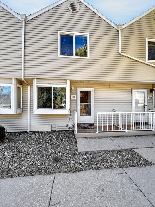 3216 Vail Pass Dr in Colorado Springs, CO - Building Photo