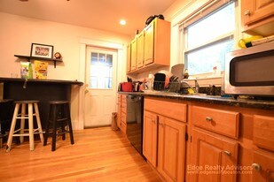 33 Dickinson Rd, Unit 1 in Boston, MA - Building Photo