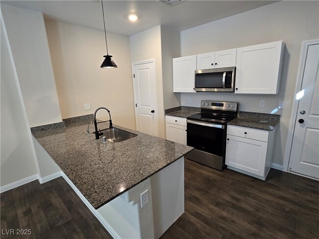 property at 531 Thistleberry Ave