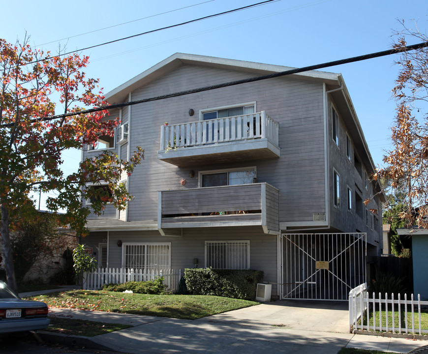 1015 Newport Ave in Long Beach, CA - Building Photo