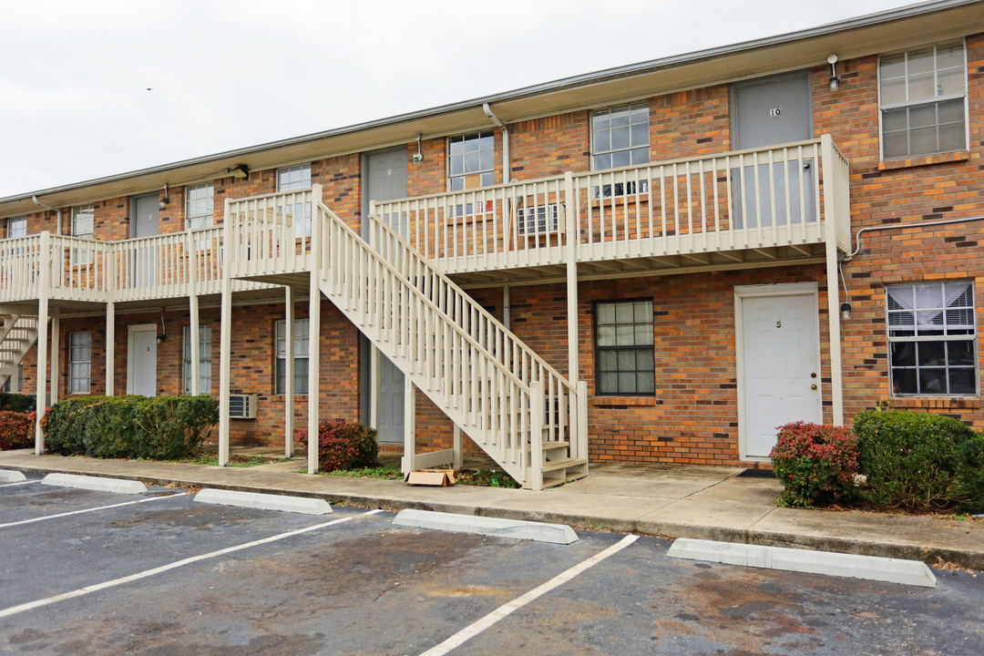 Wedgewood Apartments in Huntsville, AL - Foto de edificio